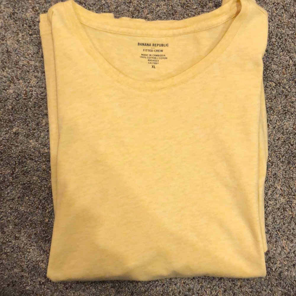 Men’s Banana Republic fitted crew short sleeve tee